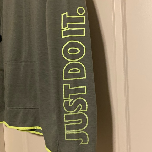 Nike pullover sweatshirt - Picture 2 of 3
